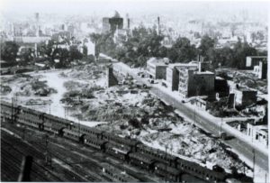 Kriegsschäden am Ende der Nikolaistraße in Hannover